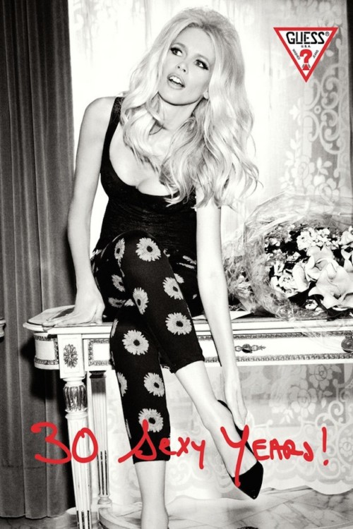 Claudia Schiffer imagen del 30 aniversario de Guess