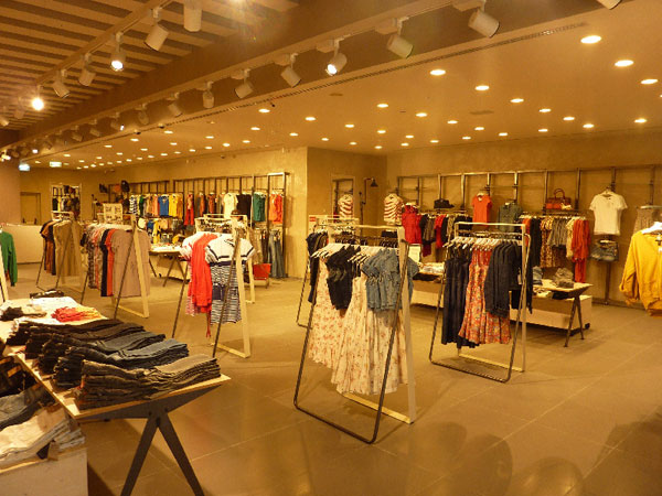 Tienda Mango Rusia