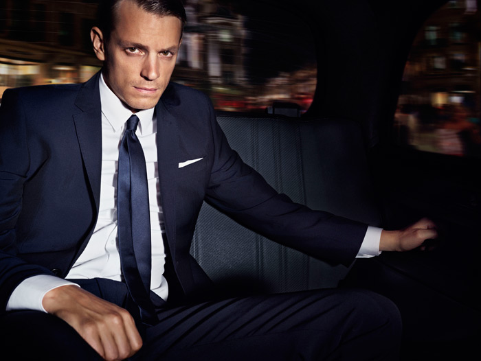 Joel Kinnaman, imagen de la campaña de otoño para hombre en H&M