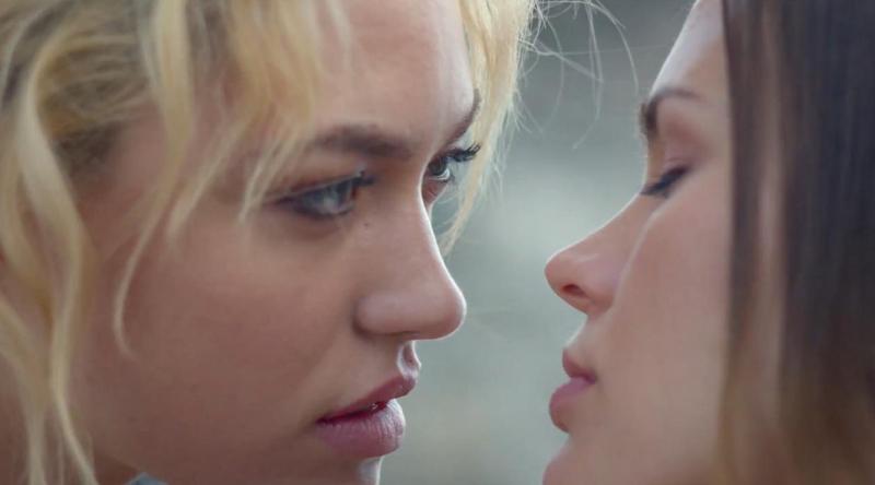 Los besos, protagonistas en el Spot Primavera Verano de Desigual