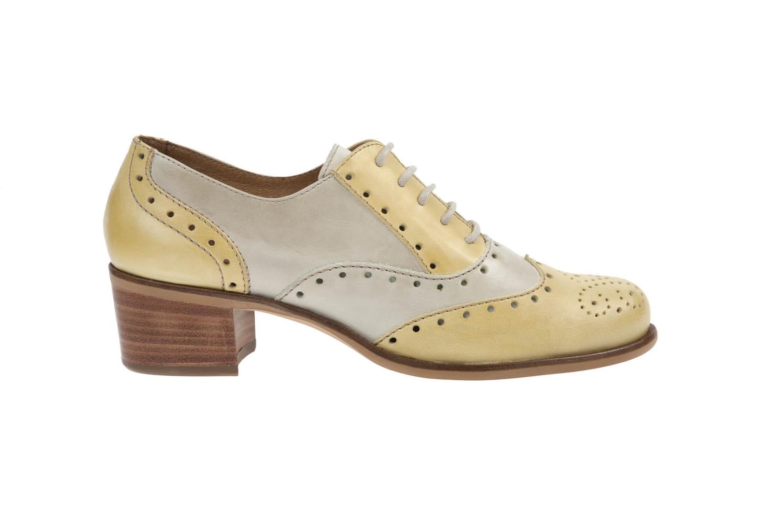 Wonders reinterpreta los zapatos Oxford con tonos pasteles