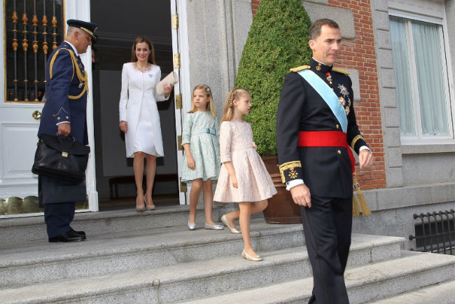 letizia reina españa vestido blanco felipe varela 