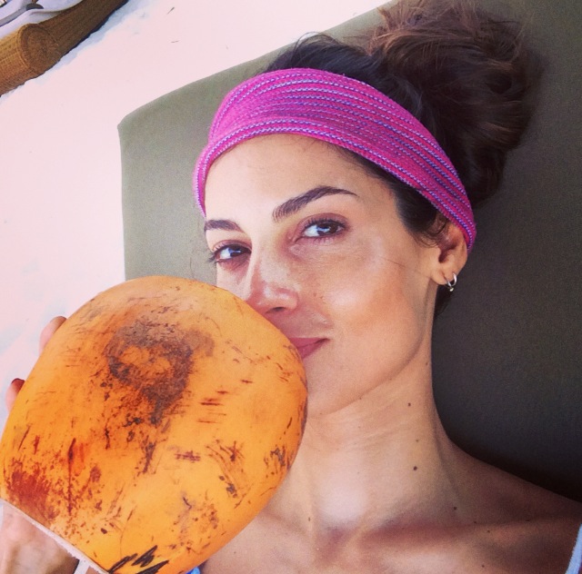 ariadne artiles agua de coco truco