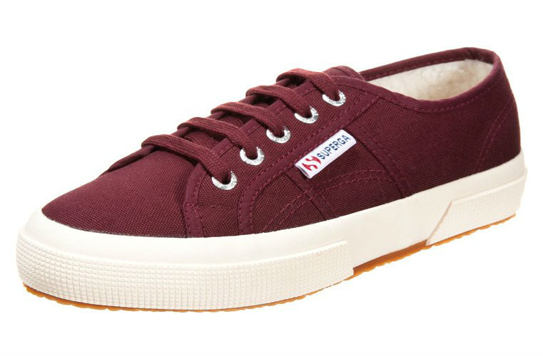 Zapatillas deporte tendencia converse vans superga