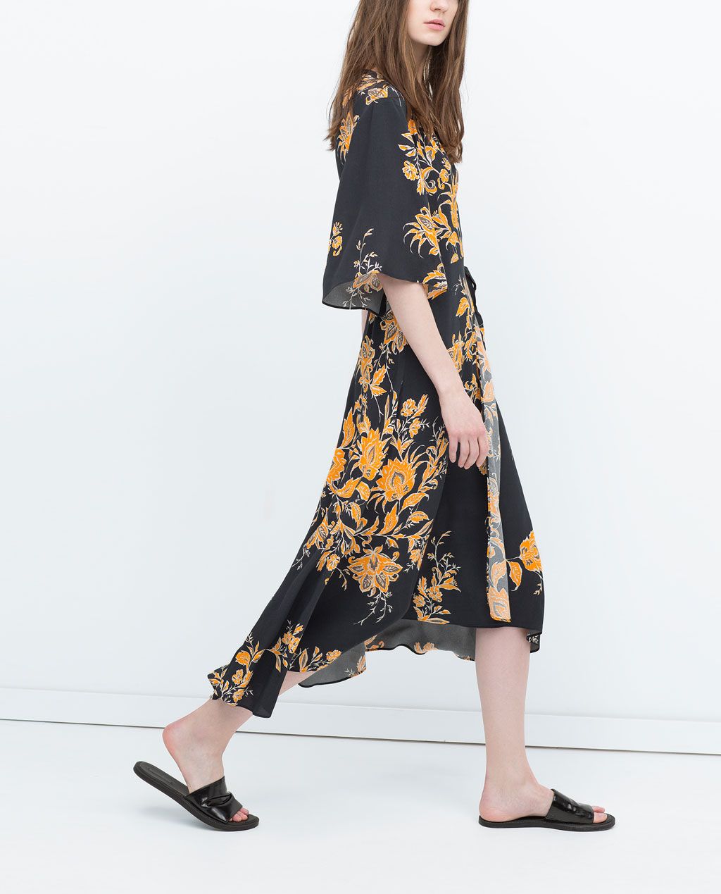 vestido floral Zara compressor