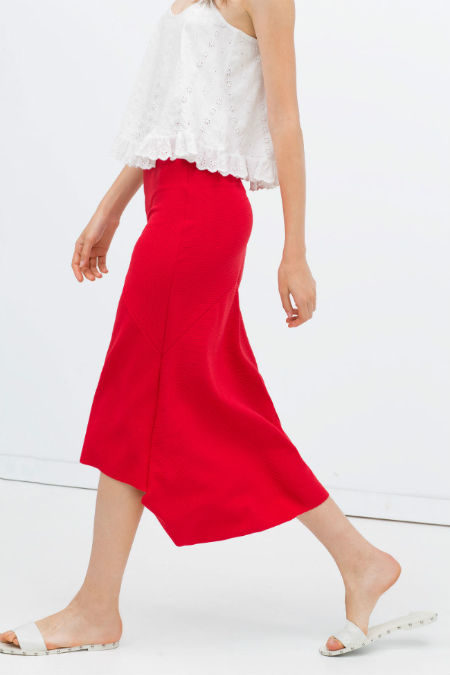Top 10 en faldas midi para fichar estas rebajas en Zara colección primavera verano 2015 Modalia.es Top 10 en faldas midi para fichar estas rebajas en Zara colección primavera verano 2015 Modalia.es