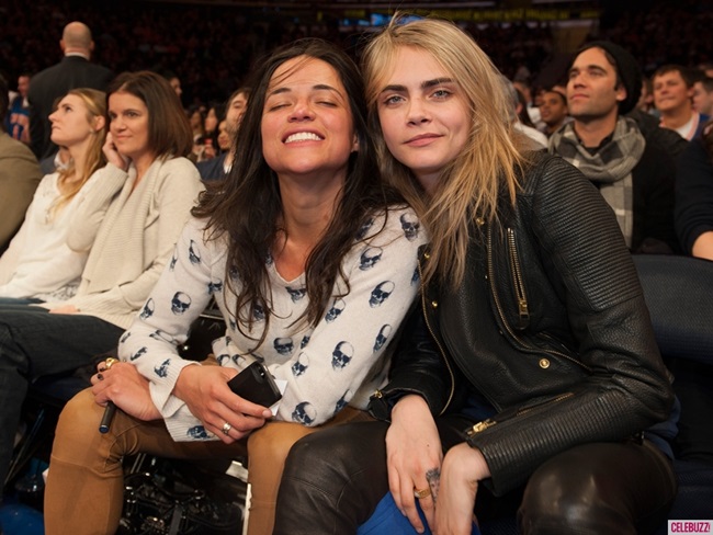 michelle rodriguez cara delevingne couple 02182014 1024x768