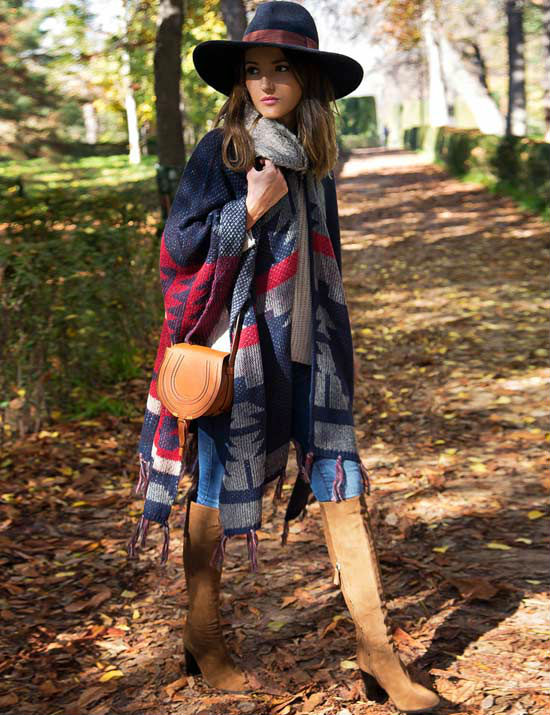 Los abrigos de chaquetas, ponchos y parkas de las bloggers - Modalia.es