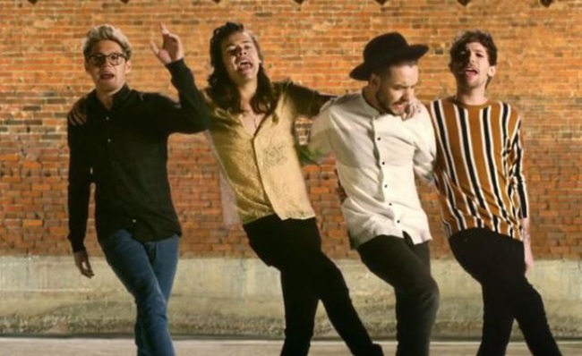 one direction asi bailan en el video de history