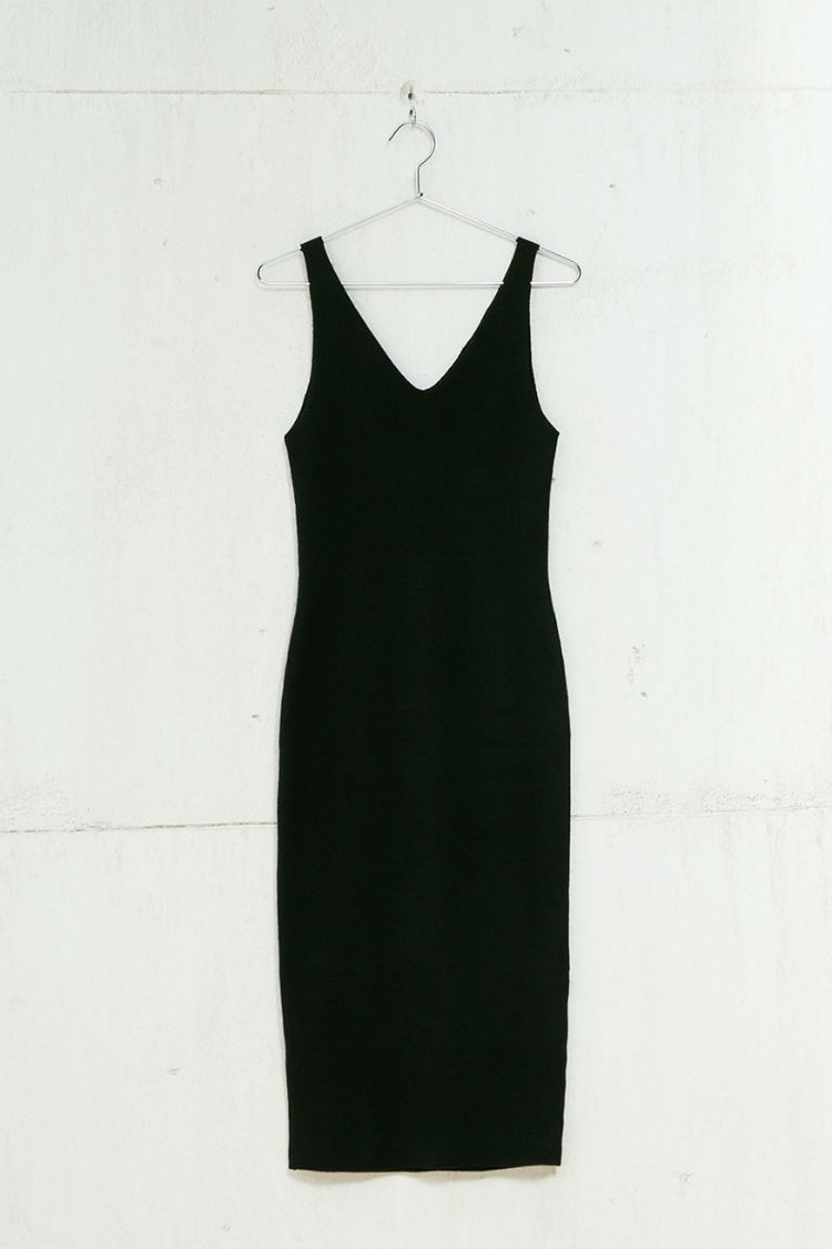 vestido negro canalé bershka