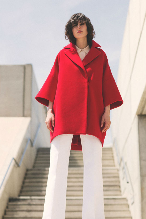 abrigo rojo uterque