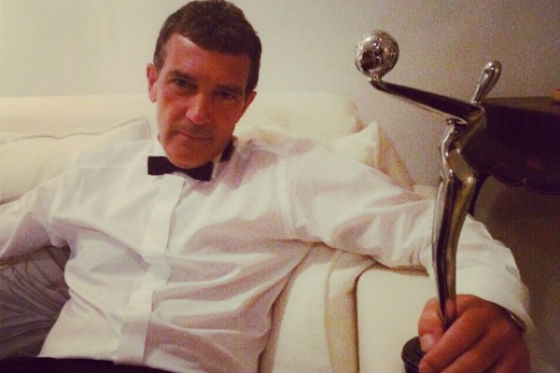 Antonio Banderas como Versace