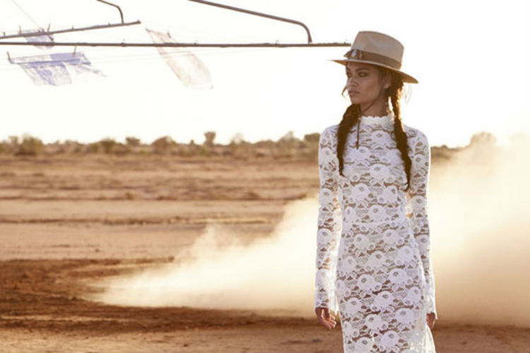 Los vestidos blancos de Fetiche Suances