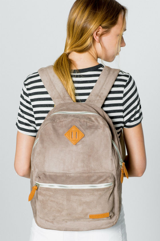 mochila pull and bear