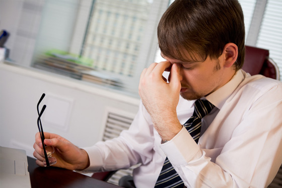 Cuidar la vista ojos cansados trabajo ordenador