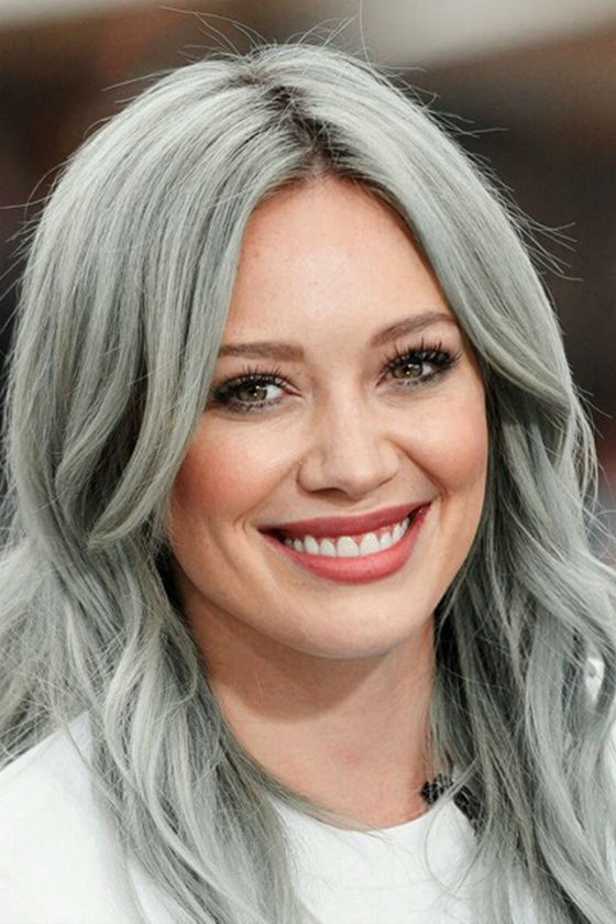 hilary-duff-pelo-gris