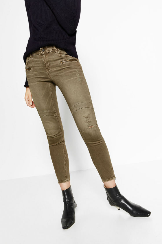 pantalon verde caqui zara