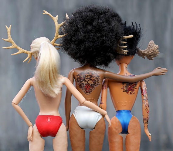  trophy wife barbie amigas