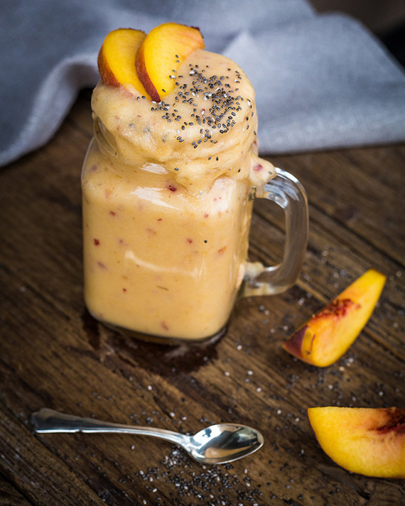 Batido de piña y melocotón