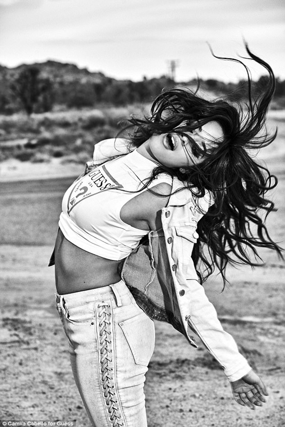 camila cabello campaña guess otoño