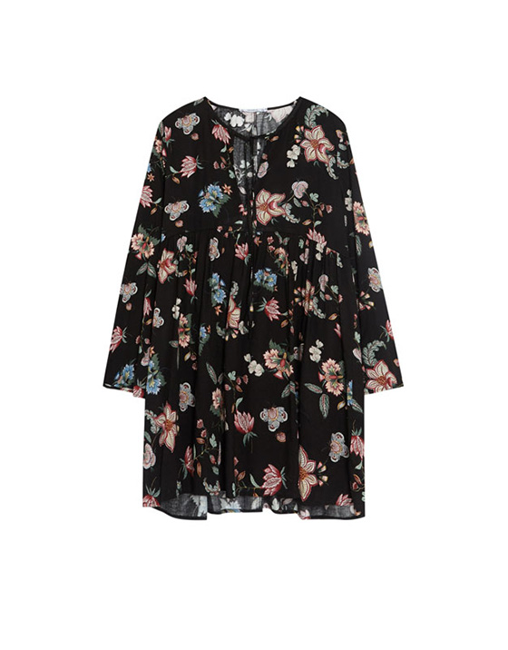 vestido floral negro pull and bear