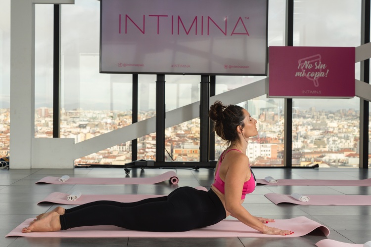 Postura Yoga dolor menstrual