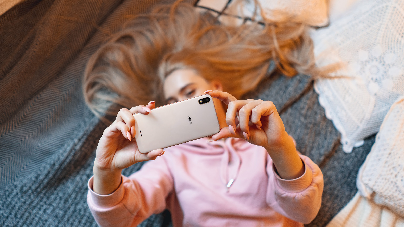 El uso del móvil se dispara por el Covid 19