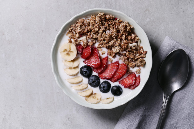 Almorzar no engorda (si sigues estos tips sobre un almuerzo sano).