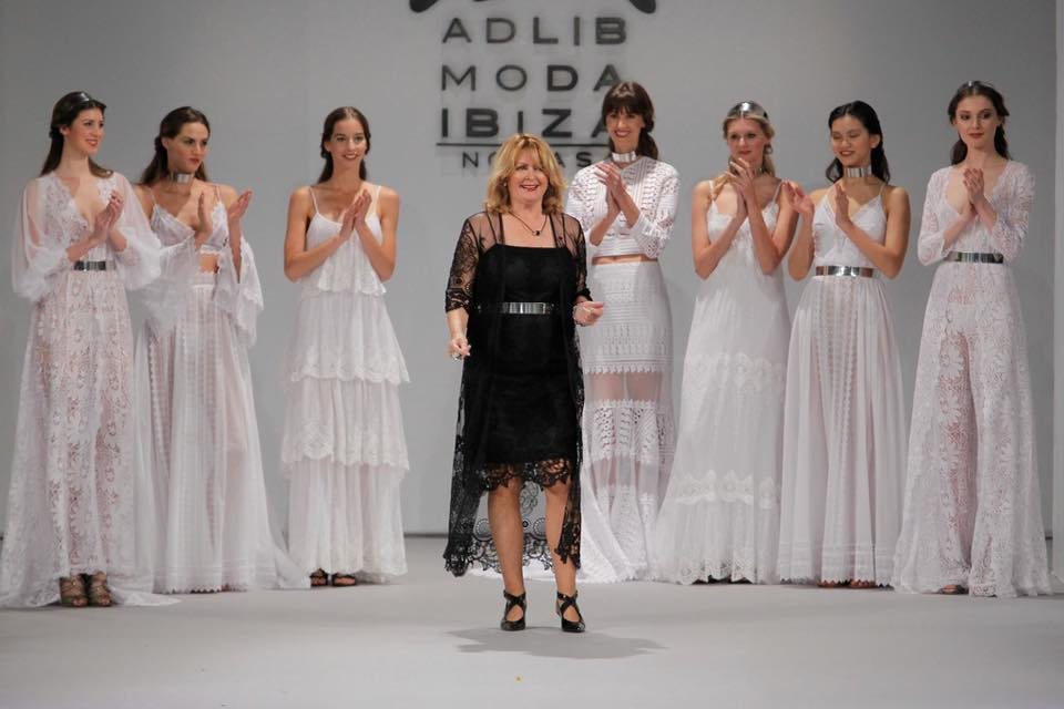 La diseñadora Charo Ruiz, icono de la moda Adlib de Ibiza.