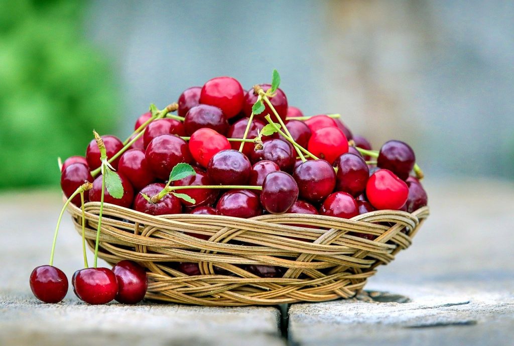 Las cerezas rojas son muy buenas para el organismo y nutritivas. 