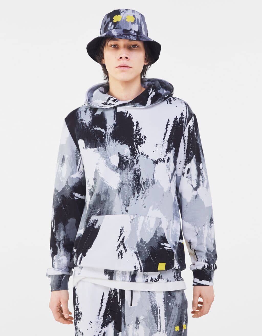 Nueva colección de Bershka para hombre El streetwear definitivo Modalia.es