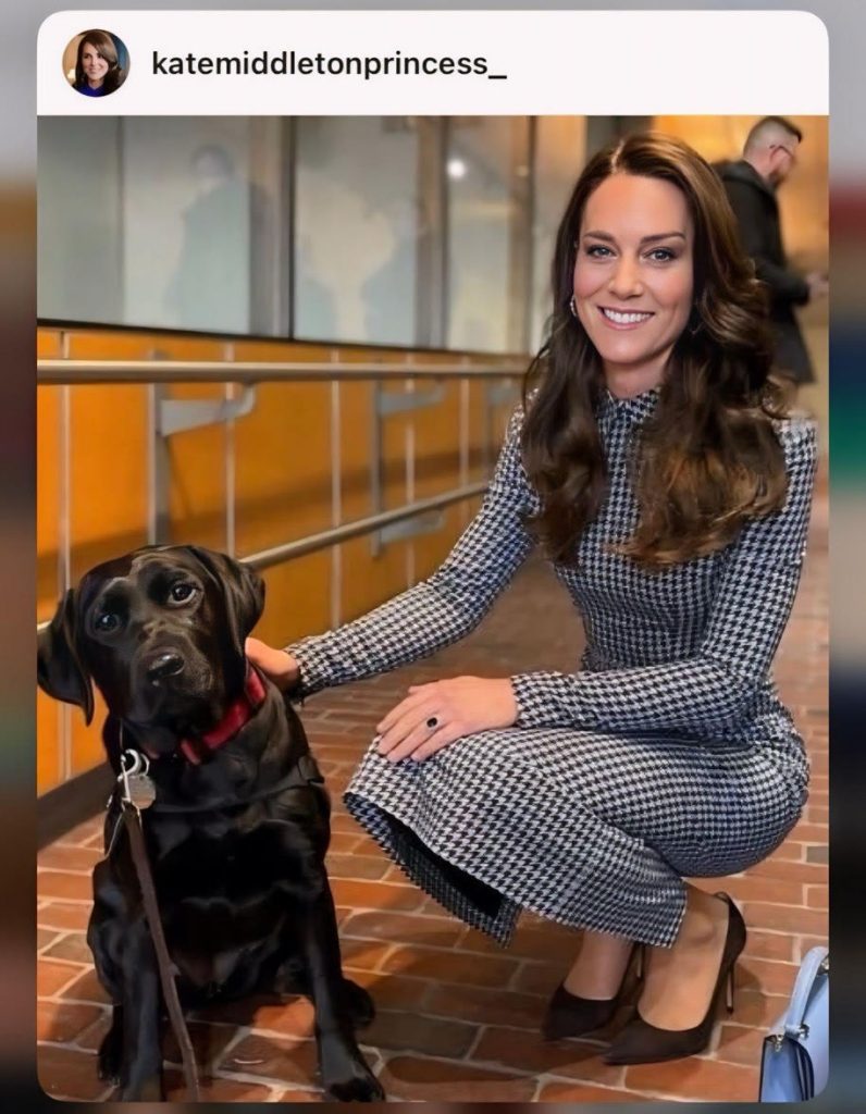 Kate Middleton con un perro negro